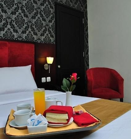 Feodora Airport Hotel Palembang Habitación foto