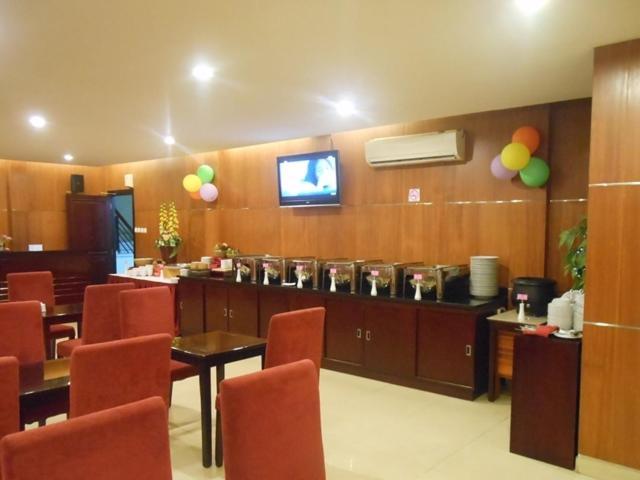 Feodora Airport Hotel Palembang Exterior foto
