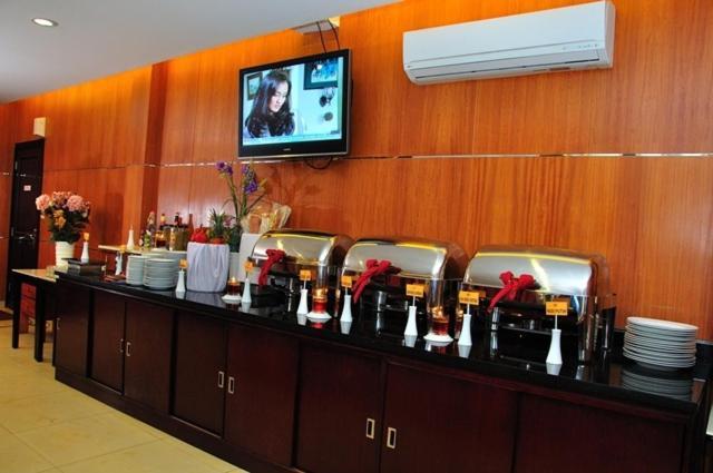 Feodora Airport Hotel Palembang Exterior foto