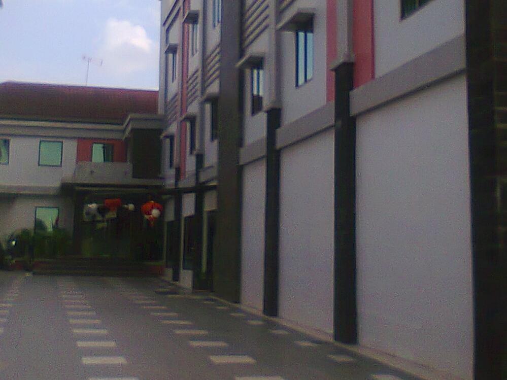 Feodora Airport Hotel Palembang Exterior foto