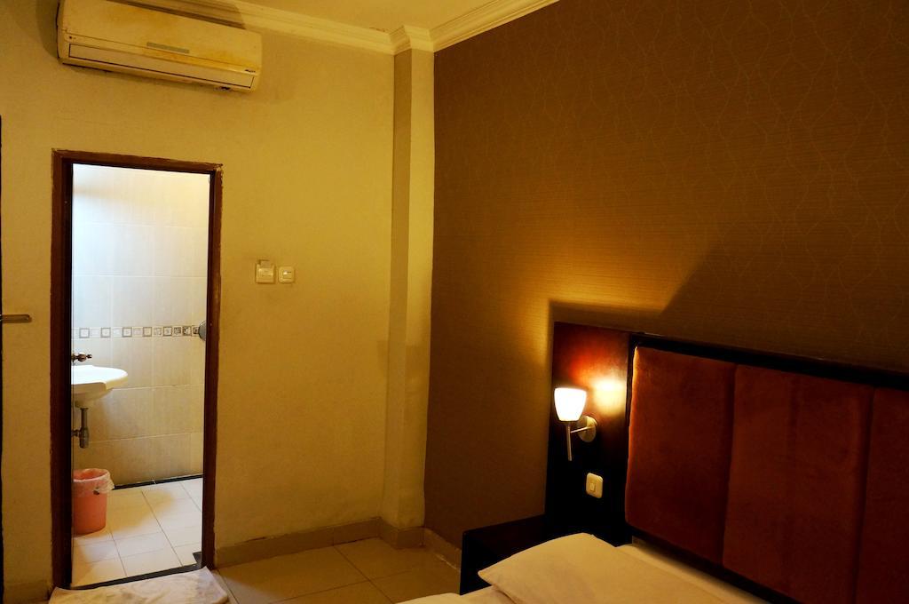 Feodora Airport Hotel Palembang Habitación foto