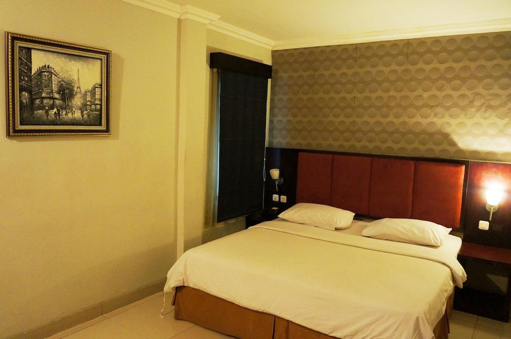Feodora Airport Hotel Palembang Habitación foto